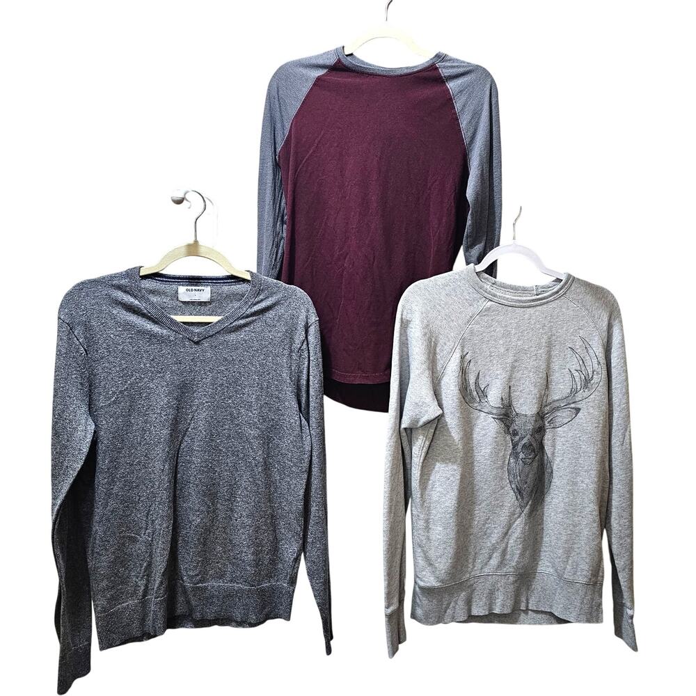 3 Long Sleeve Shirts Men's Small Vneck Sweater tshirt Deer Sweatshirt Gray Red